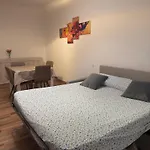 Elegante In Centro Storico - Vista Sul Corso Principale - Spazioso , Wifi Veloce, Posizione
