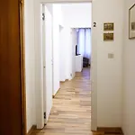 Elegante In Centro Storico - Vista Sul Corso Principale - Spazioso , Wifi Veloce, Posizione Apartman